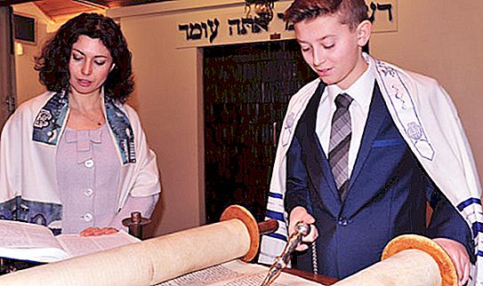 Obred obrezivanja među muslimanima i židovima. Rit obrezivanja žena