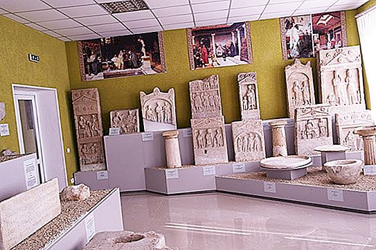 พิพิธภัณฑ์โบราณคดีประวัติศาสตร์ Kerch - ประวัติและรายละเอียดของการจัดแสดง