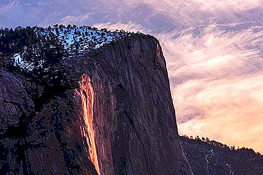 "Incendi" surrealista: un fenomen natural increïblement bell es produeix en dues setmanes al febrer al parc nacional de Yosemite