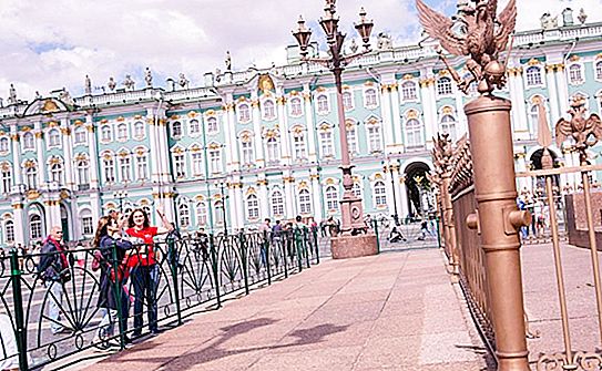Mudando de Moscou para São Petersburgo: vantagens e desvantagens. Vale a pena mudar de Moscou para São Petersburgo