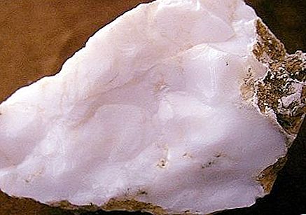 Cacholong sten. Minerale egenskaber