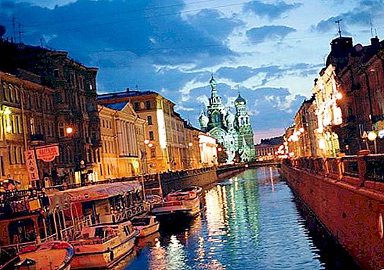 Apa tempat untuk dikunjungi apabila terdapat malam putih di St Petersburg? Kenapa fenomena ini berlaku dan berapa lama ia berlarutan?