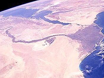 A Vörös-tenger sótartalma. Mi magyarázza a Vörös-tenger magas sótartalmát