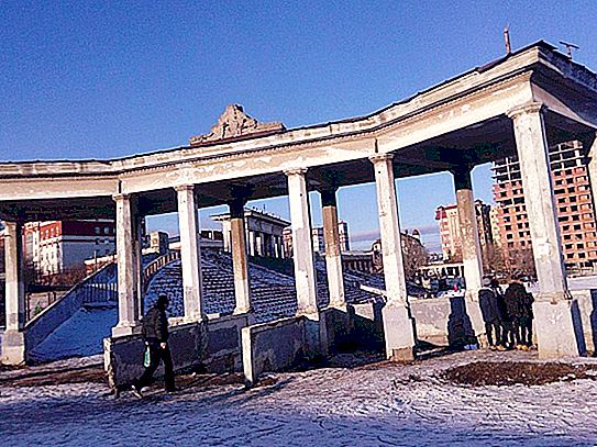 Spartaka stadions (Saratova) - dodieties uz slidotavu