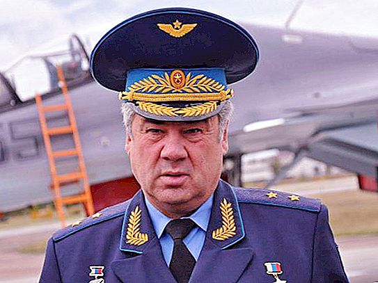 Victor Bondarev: biografia dos grandes pilotos e comandante