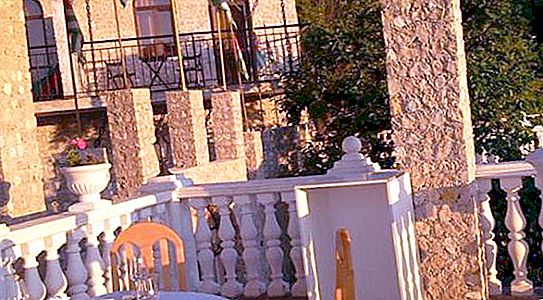 Villa "Nido del Águila" (Abjasia, New Athos): descripción, habitaciones, comentarios de turistas