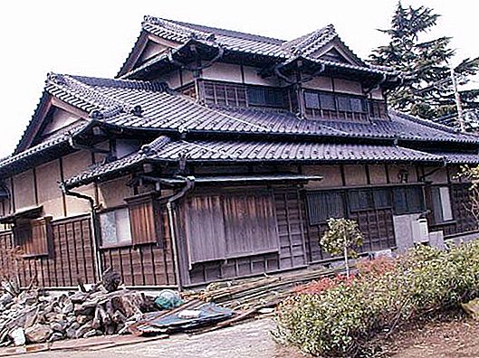 Japanska hus är traditionella. Japanska tehus