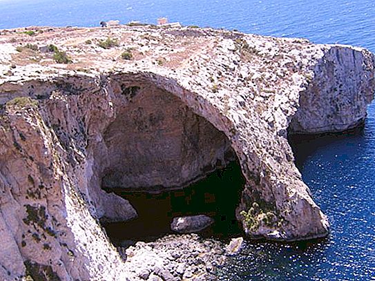 Grotto is Grottoes in nature and in the interior