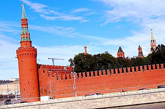 Menara Beklemishevskaya: sejarah konstruksi