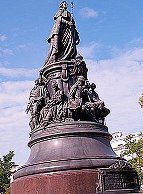 Monument till Catherine 2 i St Petersburg: beskrivning, foto