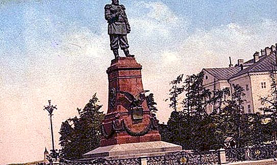 Monumento a Alejandro 3 en Moscú, San Petersburgo y otras ciudades de Rusia