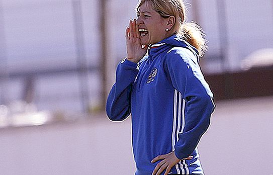 Elena Aleksandrovna Fomina - entrenadora del equipo de fútbol femenino