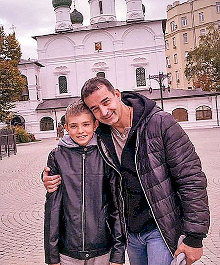 Dmitry Pevtsov menunjukkan putranya yang sudah dewasa dari Olga Drozdova: foto