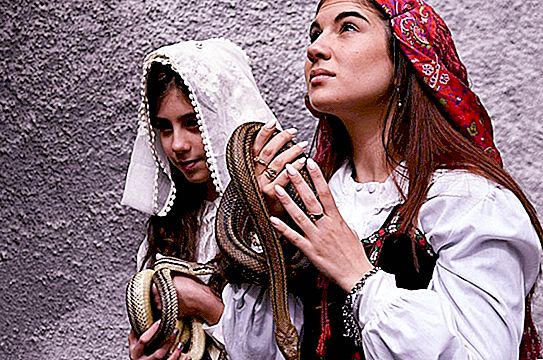 Ikke for svakhet i hjertet: hvordan er Snake Festival i Italia (bilde)