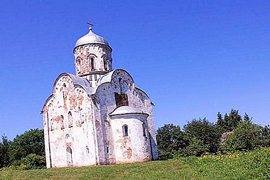 圣尼古拉斯古老教会在Lipna的。 施工历史