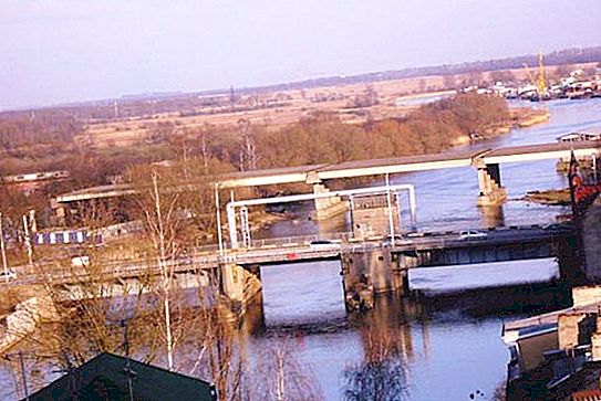Pont alt a Kaliningrad: el camí del passat al futur