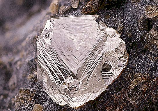 La pietra più resistente in natura. Proprietà, applicazioni, estrazione mineraria, fatti interessanti sul minerale