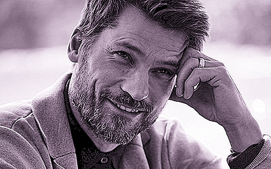 Nikolai Koster-Waldau with his wife and children: creativity and social activities