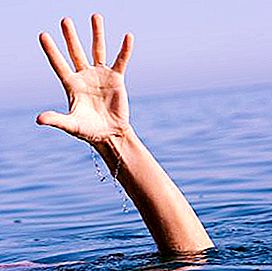 En China, está prohibido salvar a una persona que se está ahogando a nivel legislativo.