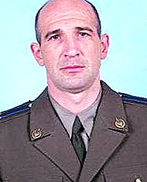 Hero of Russia Lt. Col. Dmitry Razumovsky: ชีวประวัติกิจกรรมและรางวัล