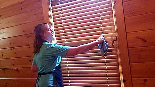 如何清洗垂直百叶窗：方法和建议
