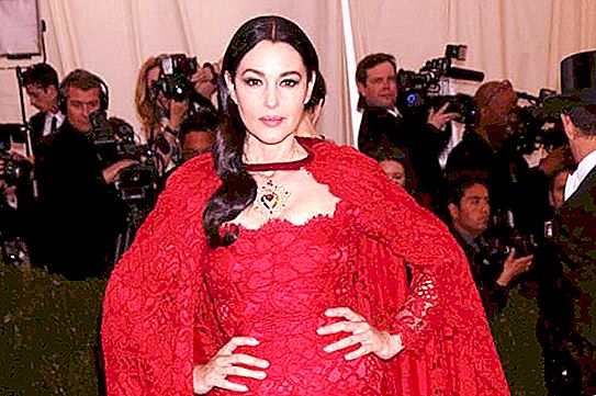 Monica Bellucci's foot size. Height, weight, age of the actress
