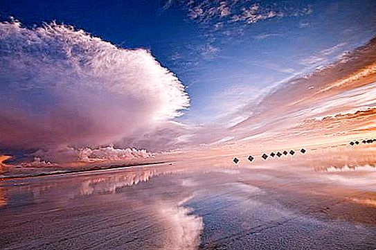 بحيرة أويوني (مستنقع الملح) ، بوليفيا