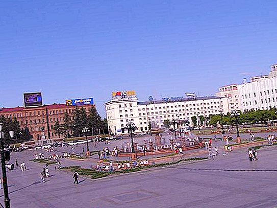 Lenin-Platz in Chabarowsk. Geschichte und Moderne
