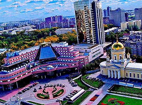 Monumen ke Alexander II di Yekaterinburg: sejarah pemasangan, foto