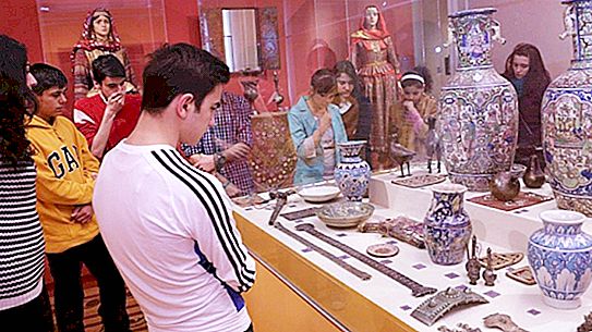 Bảo tàng Baku: mô tả, địa điểm, giờ mở cửa