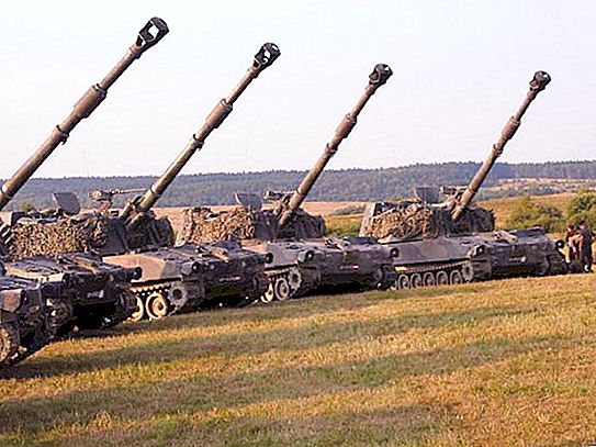 Samobieżny uchwyt artyleryjski Gvozdika: zdjęcia i dane techniczne