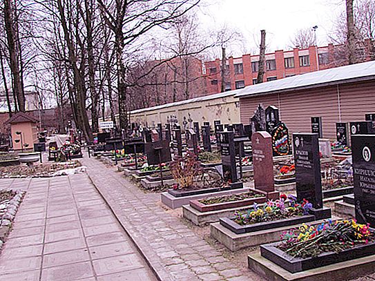 Malookhtinsky Friedhof in St. Petersburg