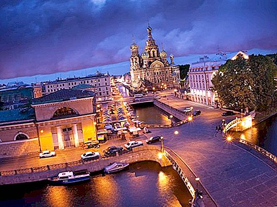 Palau Stroganov a Sant Petersburg. Palau Stroganov. Monuments de Sant Petersburg - foto amb noms