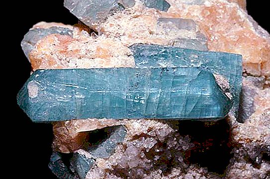 Apatity. Minerais Descrição, propriedades, depósitos e fatos interessantes