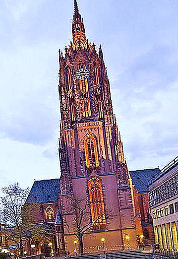 Frankfurtin katedraali: historiaa ja matkailutietoja