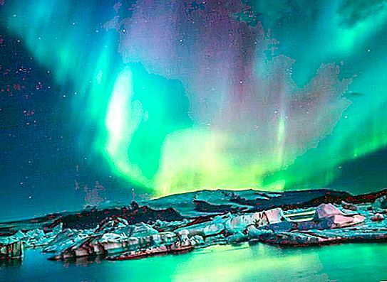 When and where can I see the northern lights in Russia?