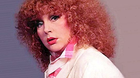“The image of a schiza is created!”: Where did the recognizable style of Pugacheva from the 80s come from