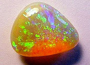 Ugunsdzēsības opāli: cēlu minerālu izcelsme un īpašības