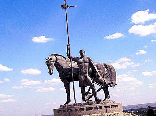 Monumento "Primo Colono" nella città di Penza: descrizione, storia e fatti interessanti