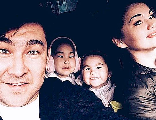 El kazakh més famós de la televisió russa, Azamat Musagaliev i la seva bella dona i filles (foto)