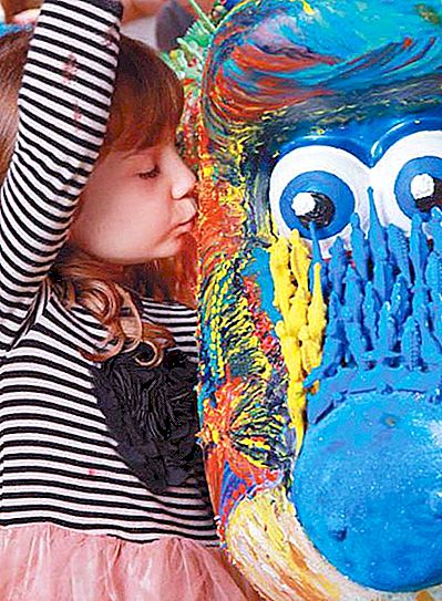 Най-младата художничка в света Аелита Андре: биография, творби и интересни факти