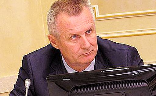 Vladimir Vlasov adalah politisi populer di wilayah Sverdlovsk