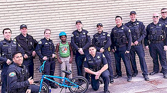 En sykkel ble stjålet fra en 9 år gammel gutt, og politiet bestemte seg for å gi barnet en uventet gave
