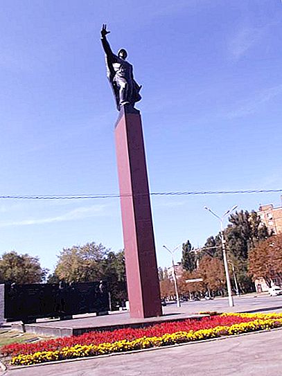 A szarv emlékműve a Krivoy Rog-ban. A város leghíresebb műemlékei
