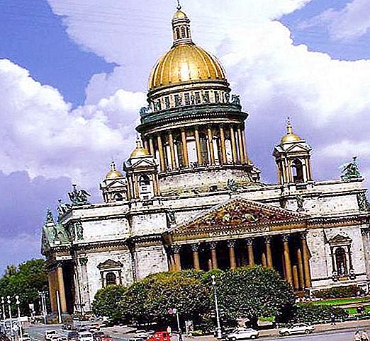 St Petersburg, St Isaac's Cathedral. Pendeln i katedralen