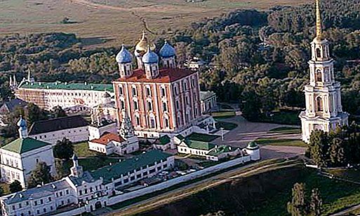 Ryazan Kremlin, katedralen klokketårn i byen Ryazan: beskrivelse, attraksjoner, historie og interessante fakta