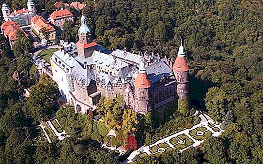 Lâu đài tuyệt vời của Ba Lan: mô tả, lịch sử, sự thật thú vị và đánh giá