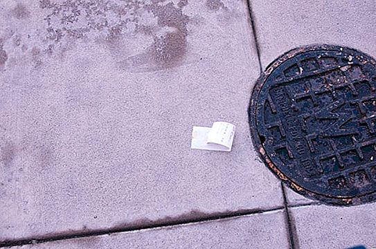 Kansspel: hoe het leven van een dakloze veranderd is doordat hij een stuk papier op straat heeft opgepakt