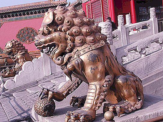 Singa Cina dalam budaya tradisional Kerajaan Tengah