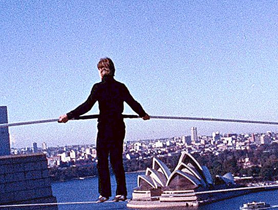The real story: daring walks along the rope of Philippe Petit between the towers became the plot of the film "Walk"